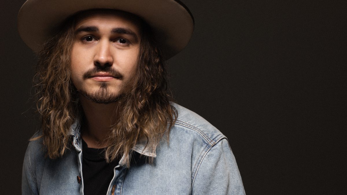 Jordan Feliz releases deluxe version of “Say It”