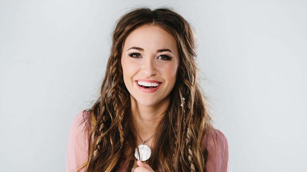 Lauren Daigle becomes first female to have five #1 on Billboard chart