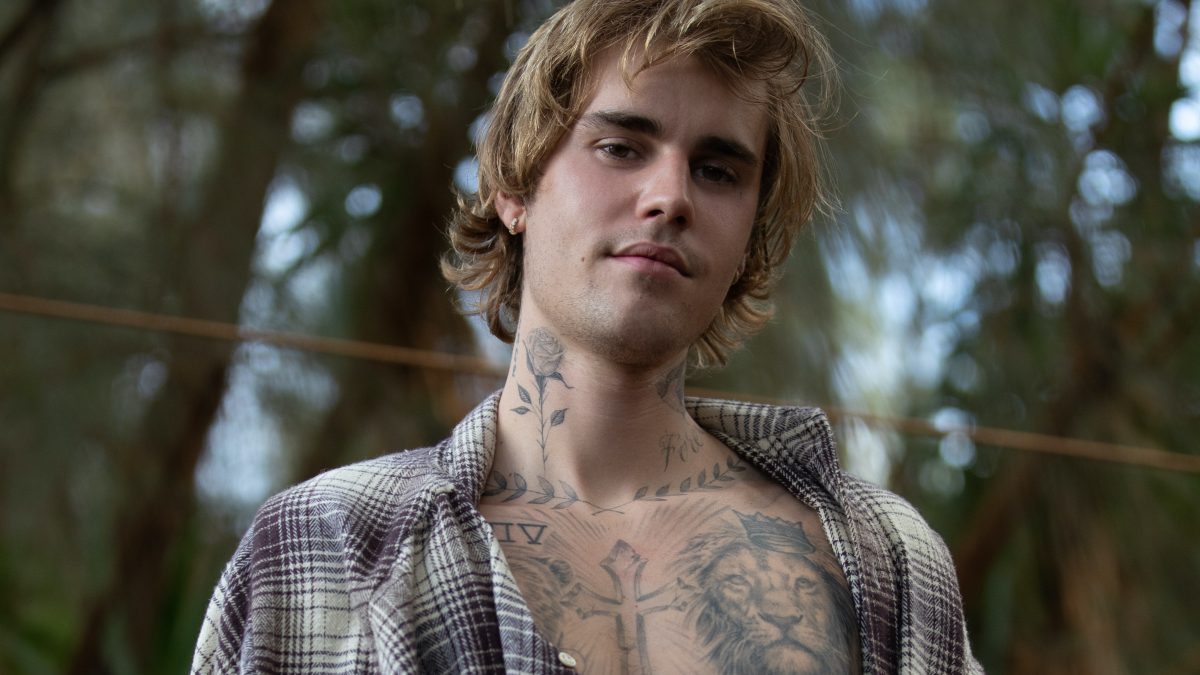 Justin Bieber in series of Christian posts: “Jesus is a perfect father”