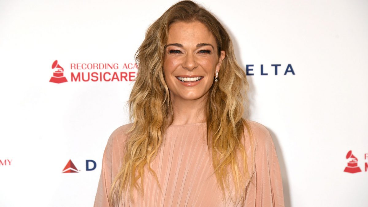 LeAnn Rimes to release faith-based album